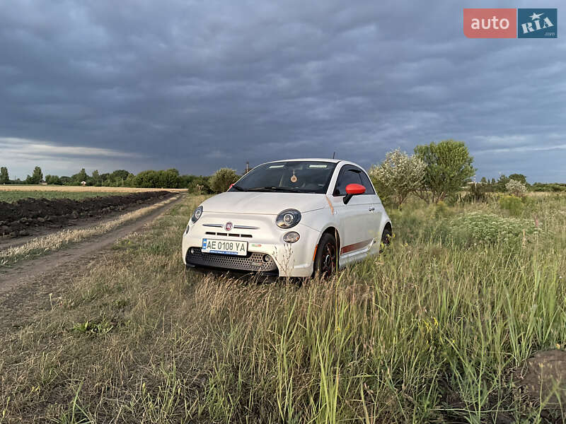 Хетчбек Fiat 500e 2014 в Дніпрі фото 5 Хетчбек Fiat 500e 2014 в Дніпрі