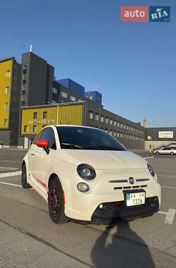 Хэтчбек Fiat 500e 2014 в 
