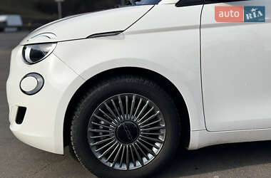 Хэтчбек Fiat 500e 2022 в 