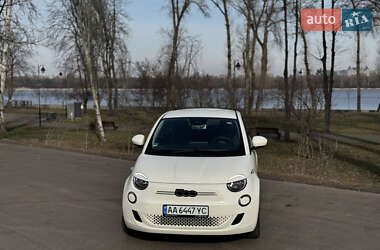 Хэтчбек Fiat 500e 2022 в 