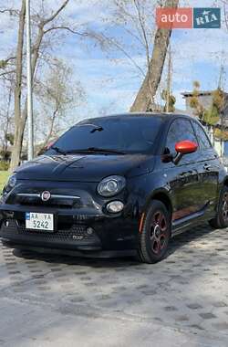 Хетчбек Fiat 500e 2017 в 