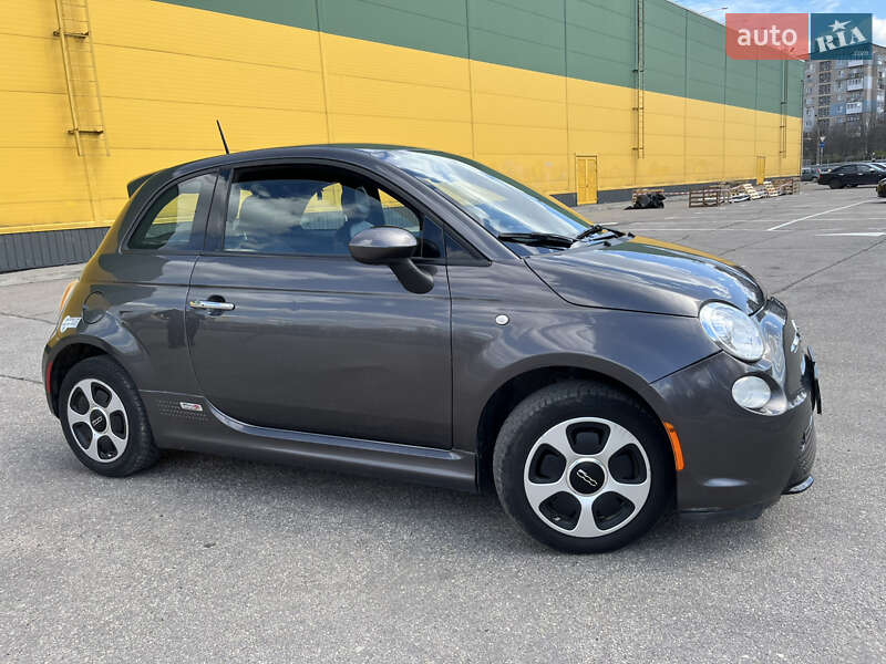 Хетчбек Fiat 500e 2015 в Кропивницькому