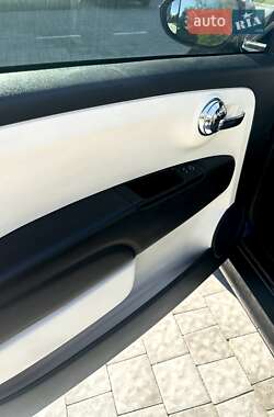 Хэтчбек Fiat 500e 2017 в 