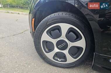 Хетчбек Fiat 500e 2016 в 