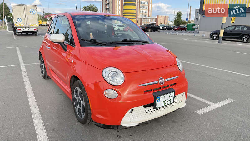 Хэтчбек Fiat 500e 2015 в 