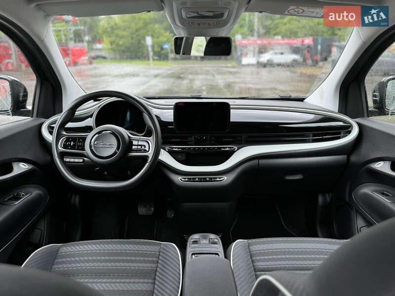 Хэтчбек Fiat 500e 2021 в Киеве