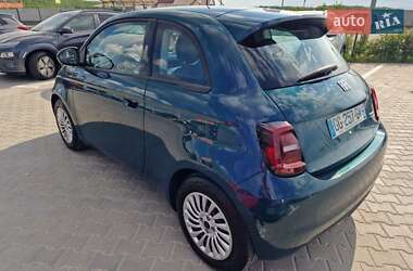 Хэтчбек Fiat 500e 2022 в 