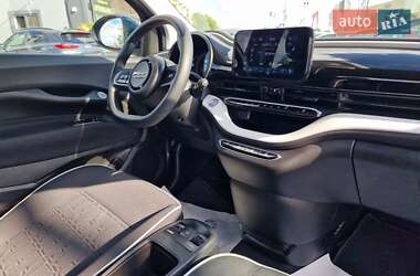 Хэтчбек Fiat 500e 2022 в 