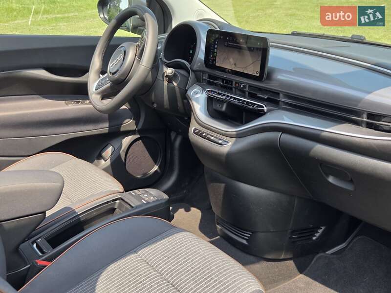 Кабриолет Fiat 500e 2023 в Киеве