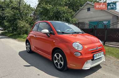 Хэтчбек Fiat 500e 2015 в 