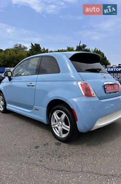 Хэтчбек Fiat 500e 2016 в 