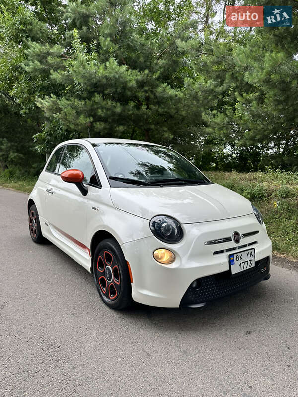 Хэтчбек Fiat 500e 2015 в Ровно
