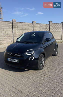 Хэтчбек Fiat 500e 2021 в 