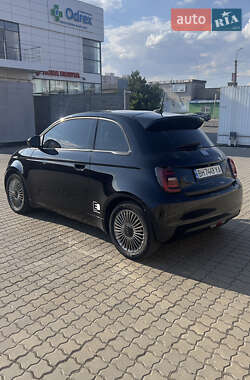 Хэтчбек Fiat 500e 2021 в 