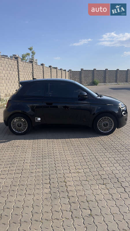 Хэтчбек Fiat 500e 2021 в Черноморске
