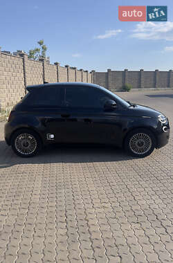 Хэтчбек Fiat 500e 2021 в 