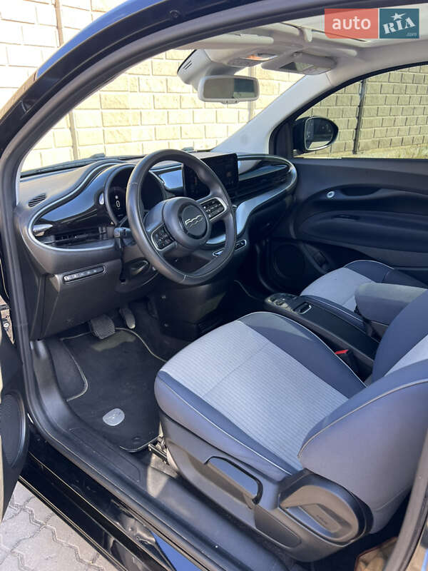 Хэтчбек Fiat 500e 2021 в Черноморске