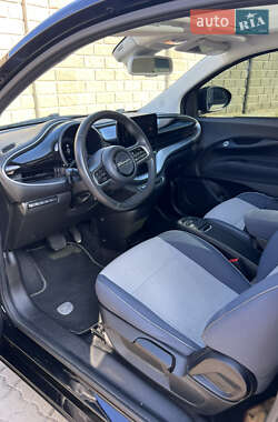 Хэтчбек Fiat 500e 2021 в 