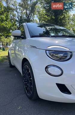 Хэтчбек Fiat 500e 2021 в 
