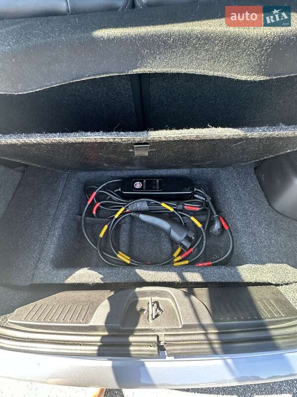 Хэтчбек Fiat 500e 2016 в Киеве фото 24 Хэтчбек Fiat 500e 2016 в Киеве