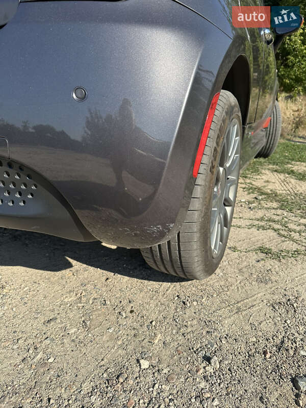 Хэтчбек Fiat 500e 2017 в Запорожье