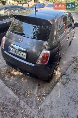 Хэтчбек Fiat 500e 2014 в 