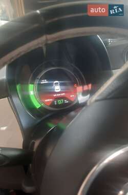Хэтчбек Fiat 500e 2015 в 