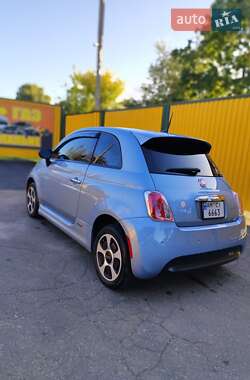 Хэтчбек Fiat 500e 2014 в 
