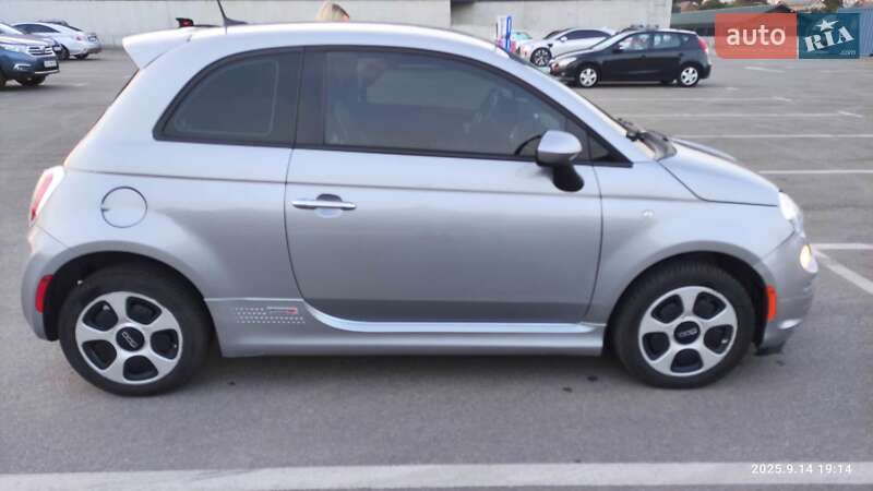 Хэтчбек Fiat 500e 2017 в Ирпене