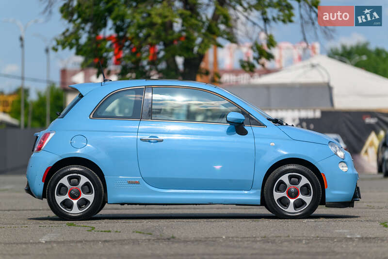 Хэтчбек Fiat 500e 2015 в Киеве