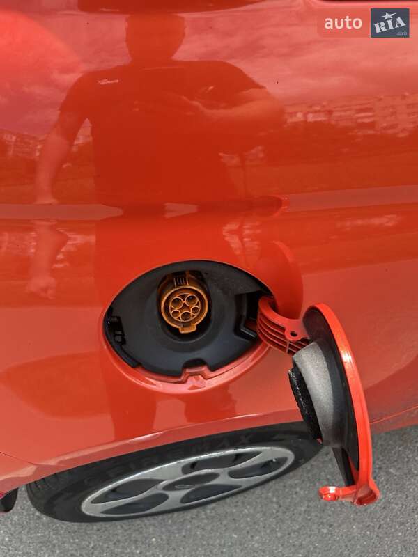 Хэтчбек Fiat 500e 2015 в Виннице