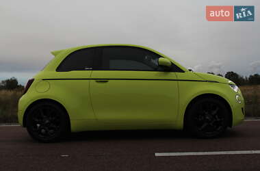 Хэтчбек Fiat 500e 2024 в 