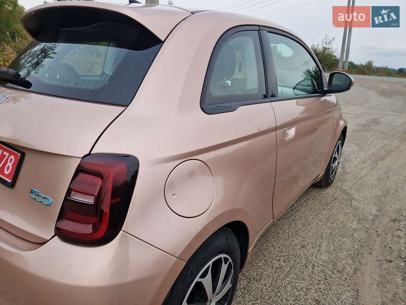 Хэтчбек Fiat 500e 2021 в Киеве