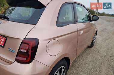Хэтчбек Fiat 500e 2021 в 