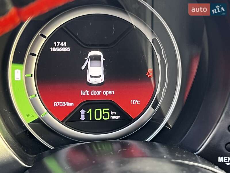 Хэтчбек Fiat 500e 2014 в Городке