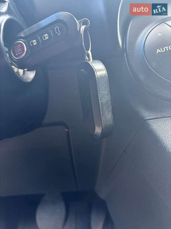 Хэтчбек Fiat 500e 2014 в Городке