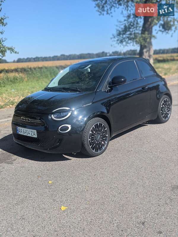 Хэтчбек Fiat 500e 2021 в Киеве