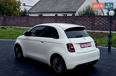 Хетчбек Fiat 500e 2023 в 
