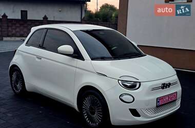 Хетчбек Fiat 500e 2023 в 