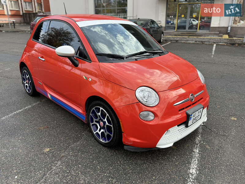 Хетчбек Fiat 500e 2015 в Дніпрі