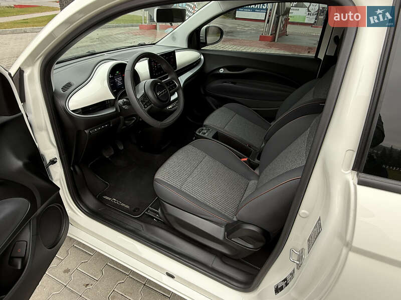 Хетчбек Fiat 500e 2023 в Тернополі