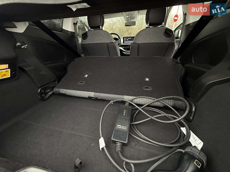 Хетчбек Fiat 500e 2023 в Тернополі