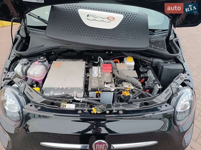 Хэтчбек Fiat 500e 2015 в Ровно