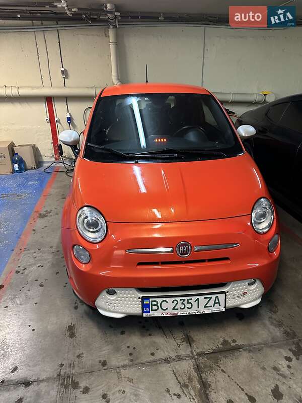 Хэтчбек Fiat 500e 2016 в Киеве фото 17 Хэтчбек Fiat 500e 2016 в Киеве