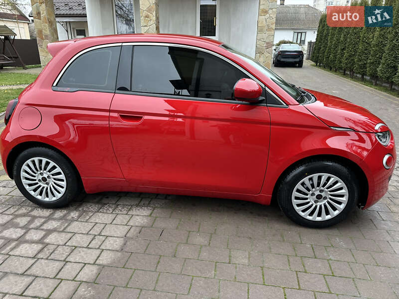 Хэтчбек Fiat 500e 2022 в Дубно