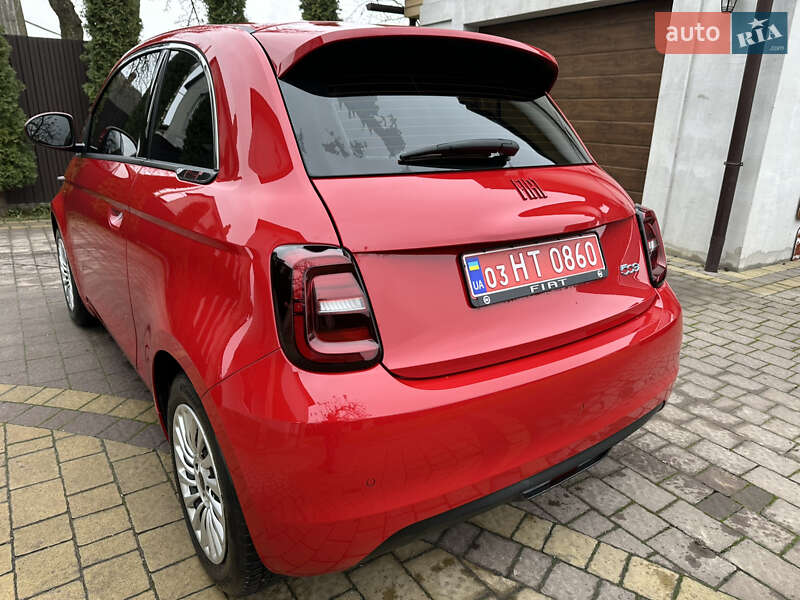 Хэтчбек Fiat 500e 2022 в Дубно