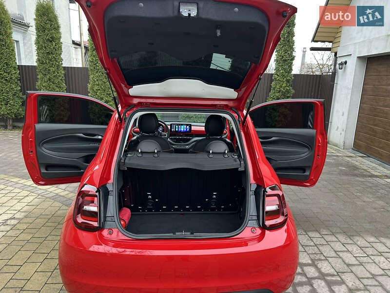 Хэтчбек Fiat 500e 2022 в Дубно
