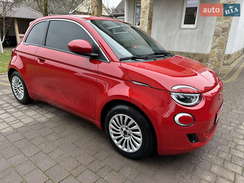 Хэтчбек Fiat 500e 2022 в Дубно