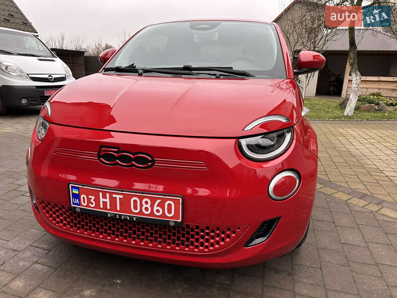Хэтчбек Fiat 500e 2022 в Дубно
