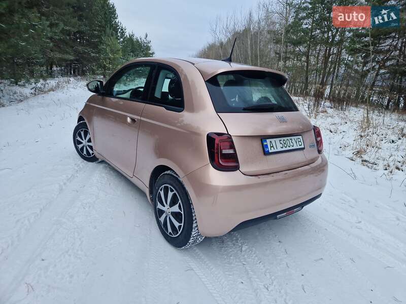 Хэтчбек Fiat 500e 2021 в Бородянке